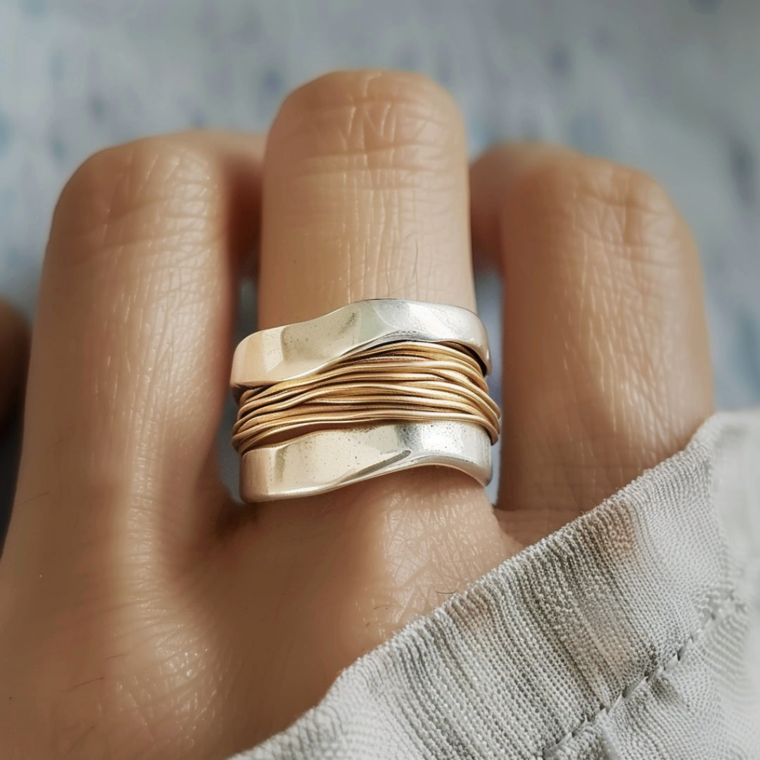RENAâ„¢ - Silver Golden Threads Ring