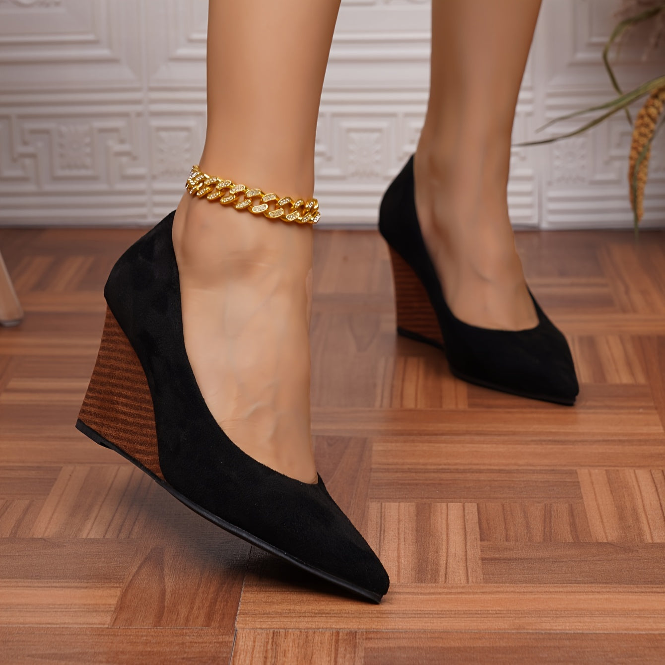 Vivienne Sleek