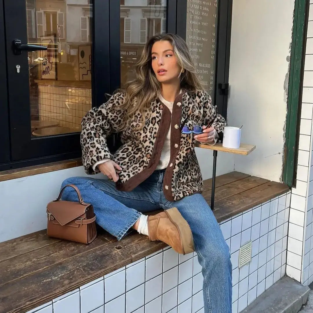 LYDIAâ„¢ | Chic Leopard Cardigan