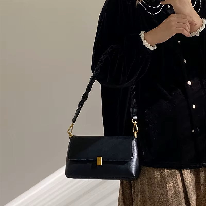 Elira Vintage Shoulder Bag