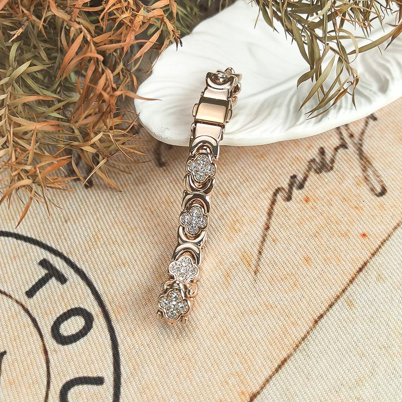 MONIQUEâ„¢ - Elegant Magnetic Copper Bangle