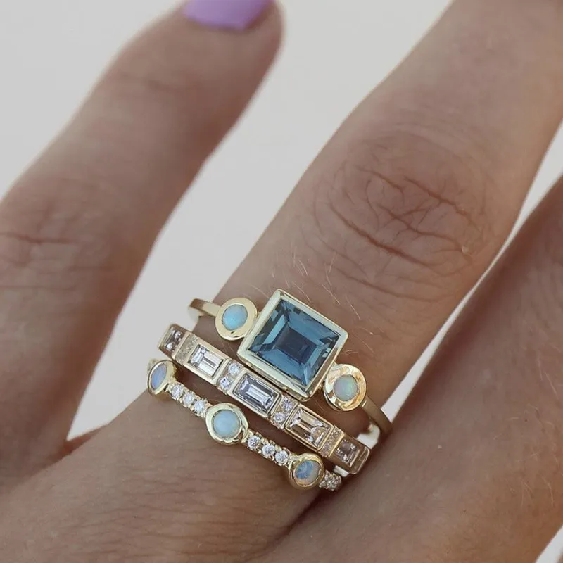 DARLENE⢠- Vintage Blue Crystal Ring Set